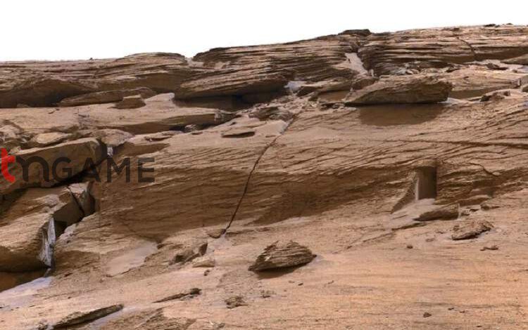 کشف یک درگاه اسرارآمیز در مریخ: یک درگاه چندجهانی یا صرفا یک شکستگی ناشی از زلزله؟ – تی ام گیم