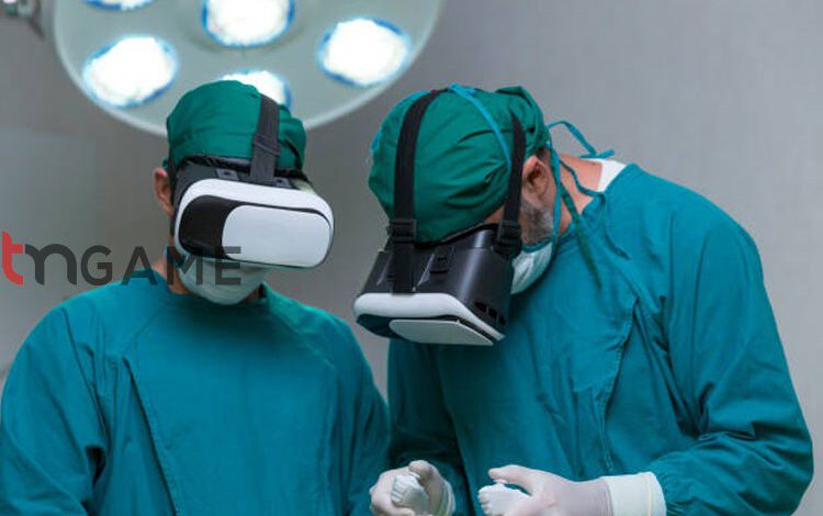 عینک واقعیت‌افزوده به کمک جراحان می‌رود – تی ام گیم
