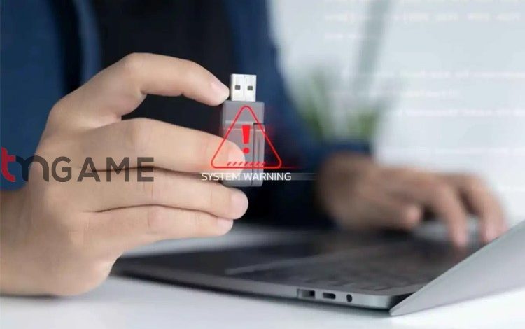 ۵ خطری که با وصل کردن گوشی به پورت USB ناشناس تهدیدتان میکند – تی ام گیم